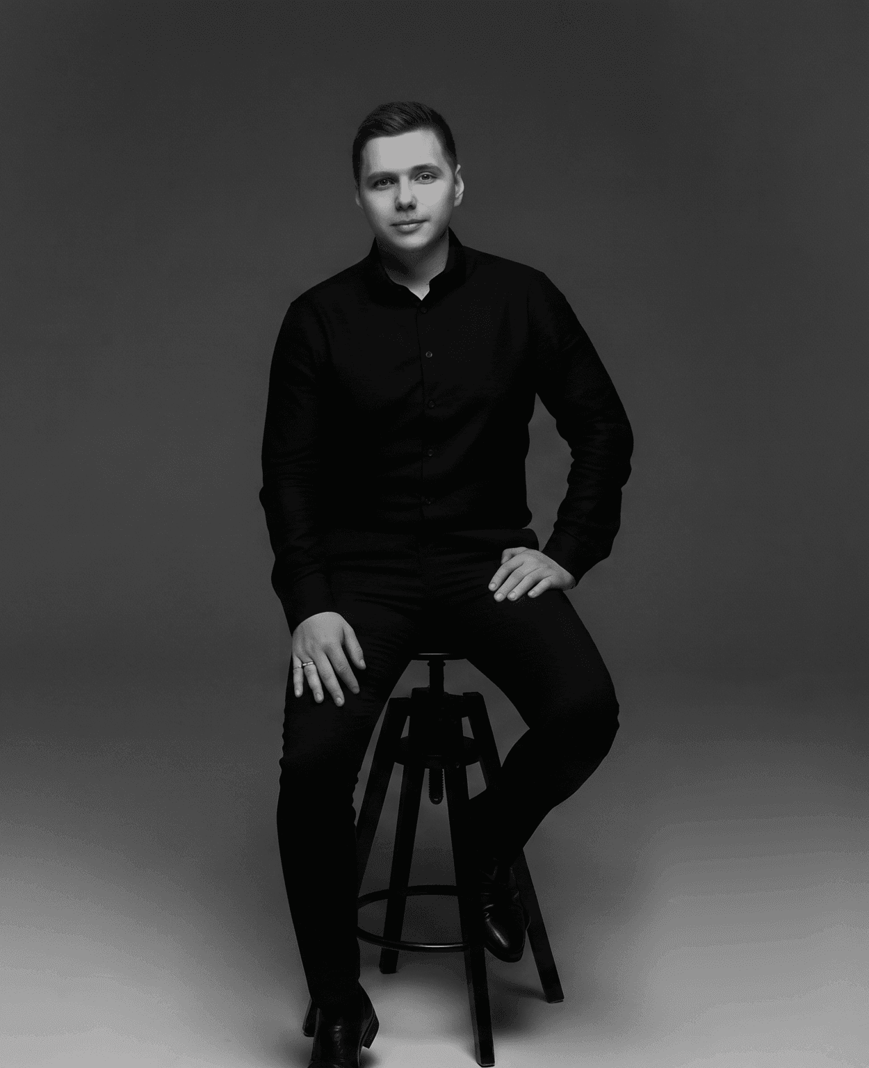 Artjom Lupjak - GTM Engineer & Systems Architect
